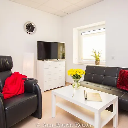 Komfortappartement Stavginski 公寓 萨斯尼茨
